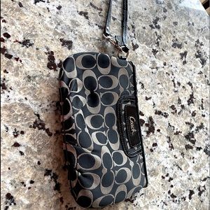 Coach wristlet (Authentic)